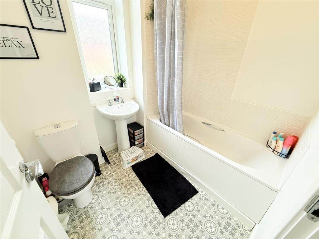HOUSE BATHROOM