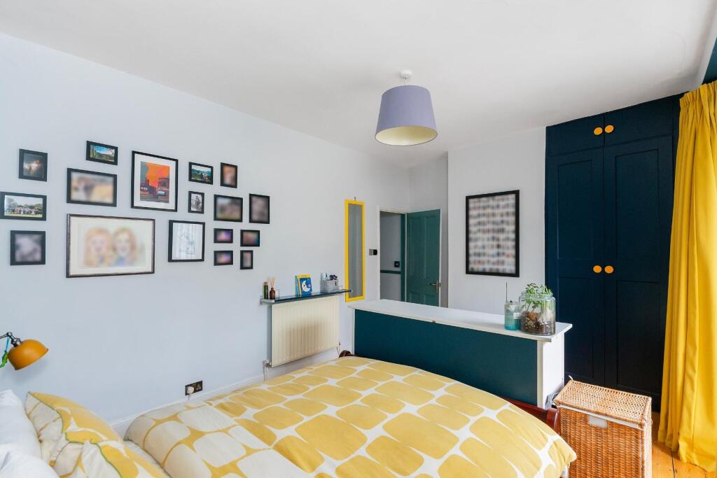 0B6ALH - Bedroom A.jpg