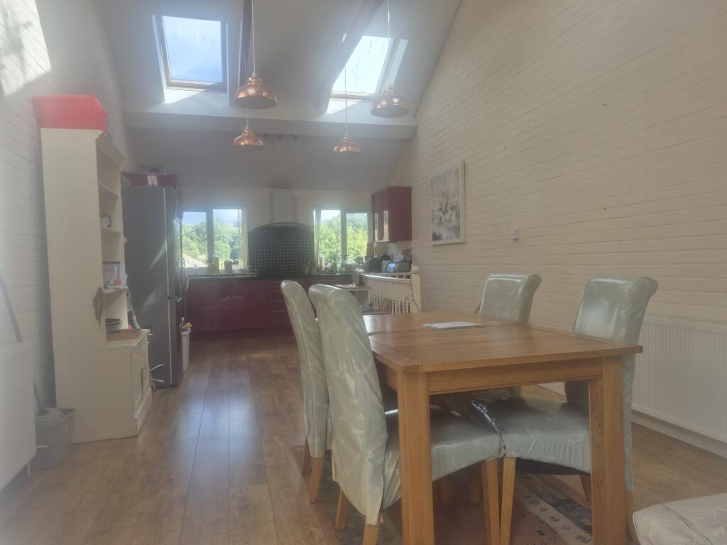 6777f4f9-5a7d-429b-af47-987f7ec9ba99 T202509161232.jpg