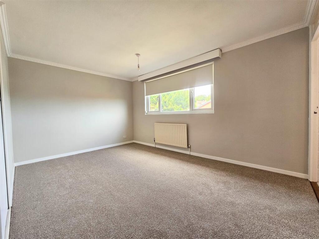 4 Woodfield Heights 7