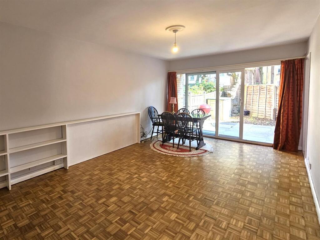 Living Room.jpg
