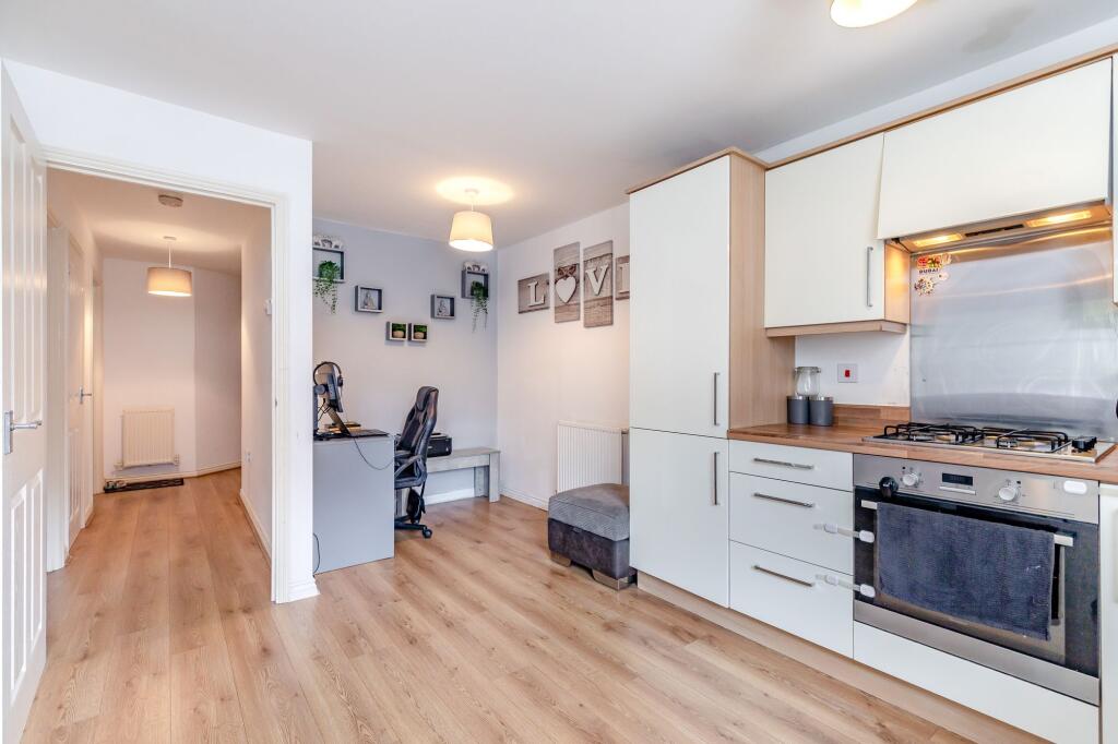 Kitchen/dining/living room