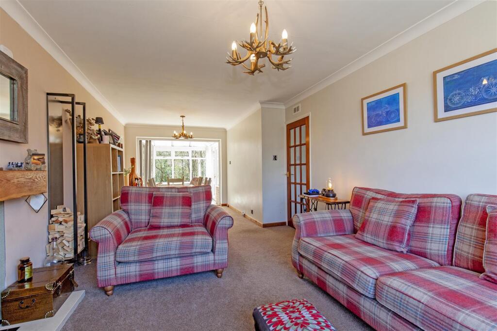 Reception Room-3.jpg