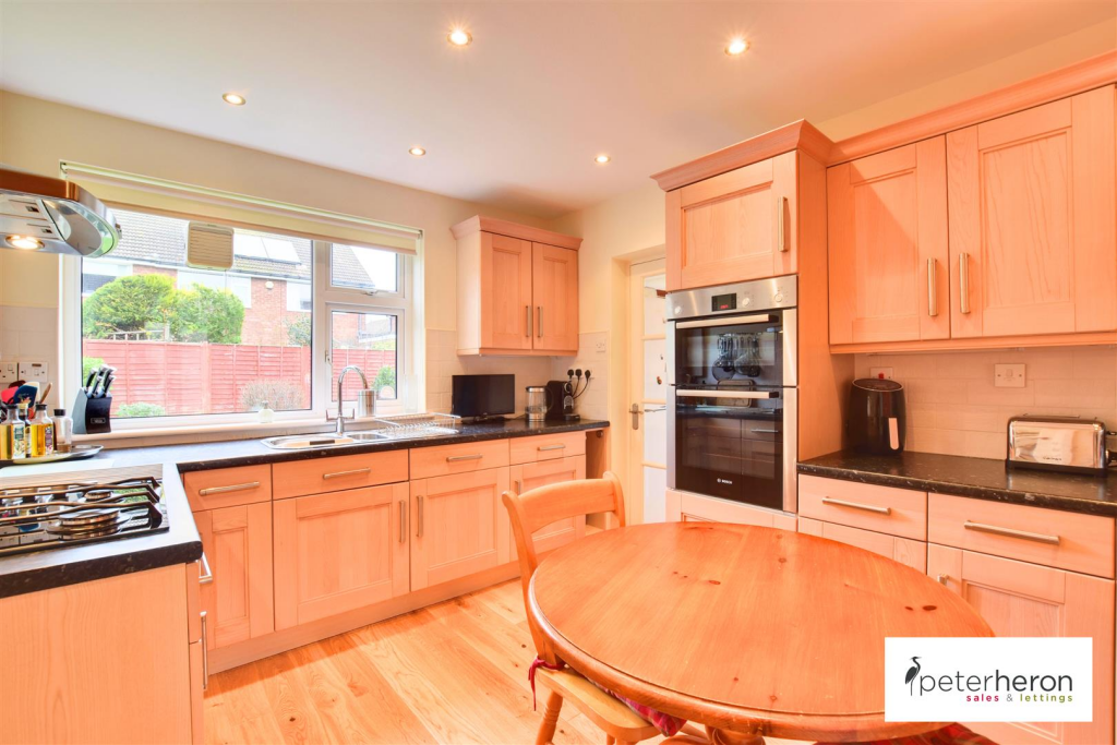 Breakfasting Kitchen