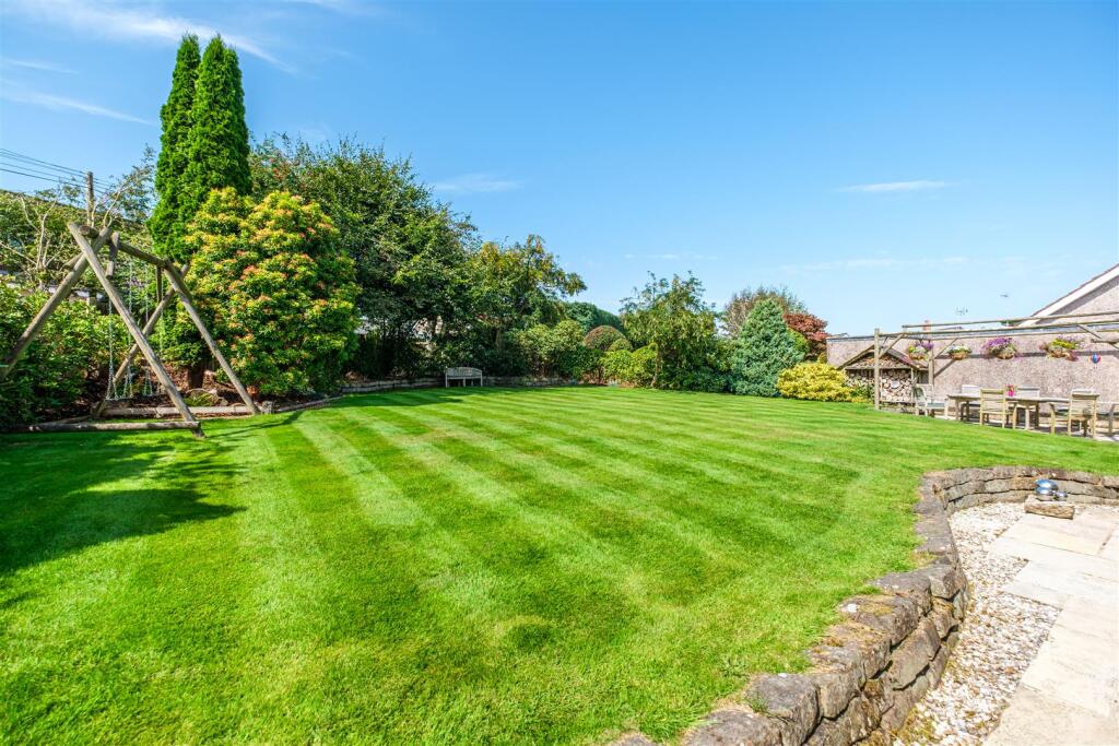 Dunavon Crescent-59.jpg