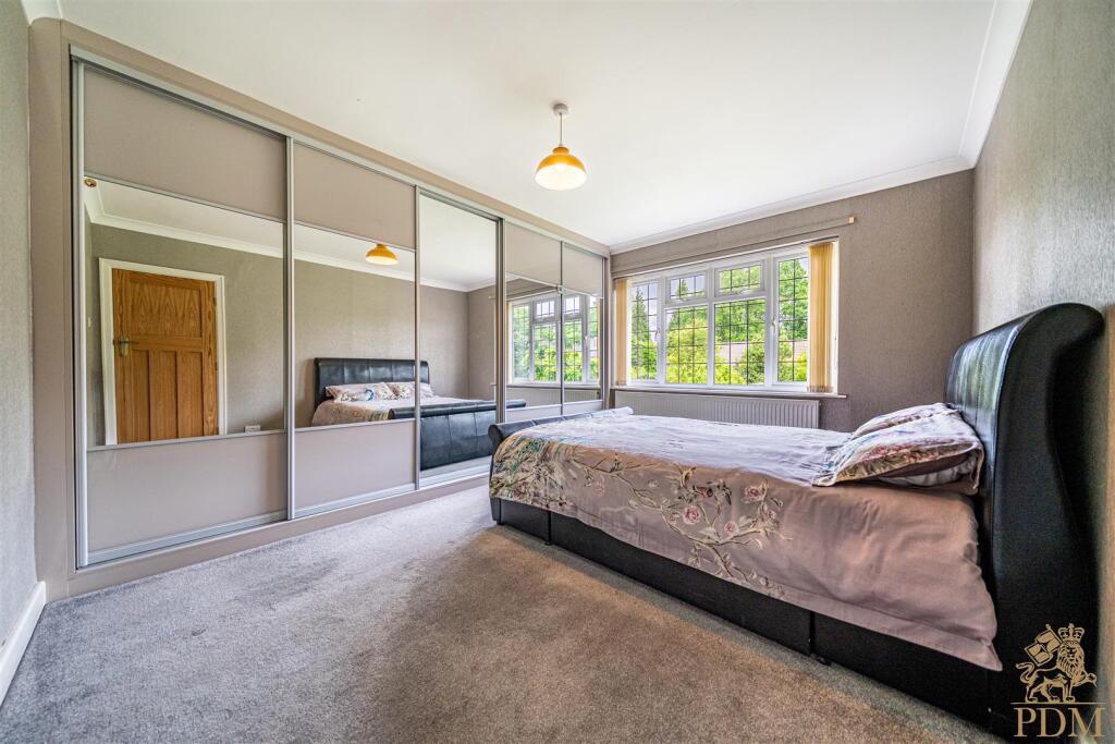 25044-04 186 Harrow Road_014.jpg