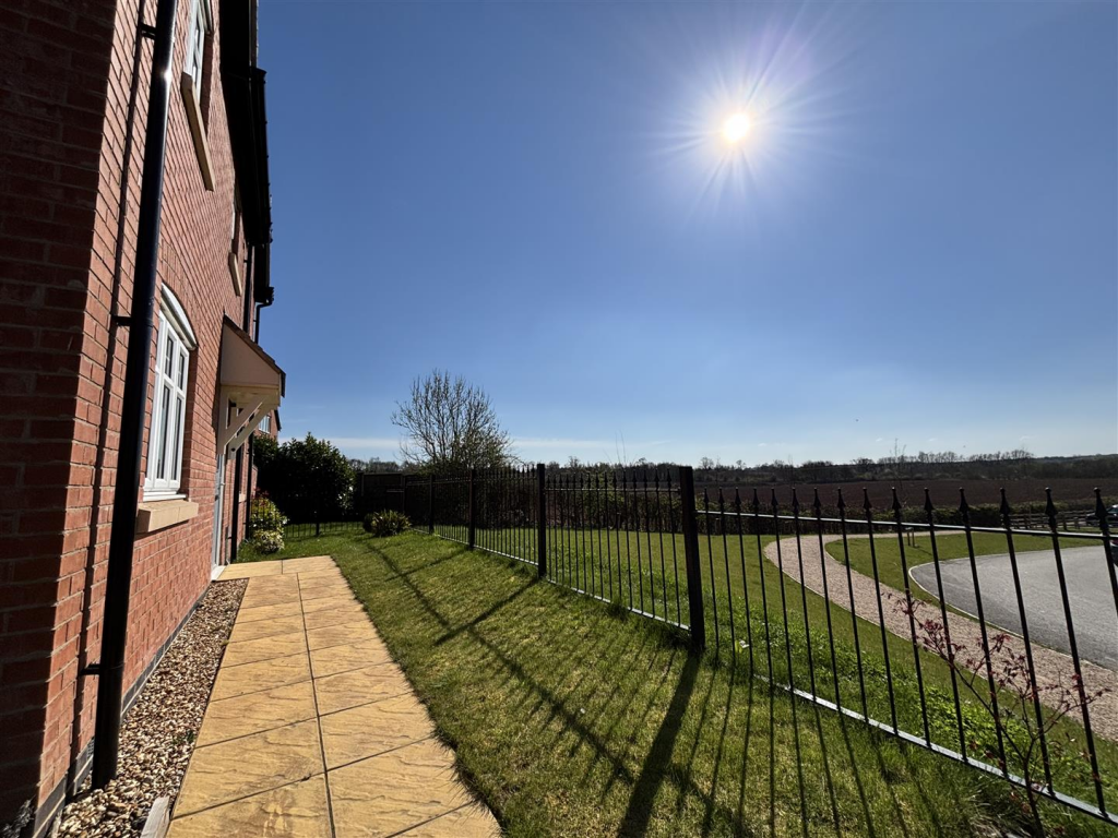 11 Primrose Walk, Ravenstone