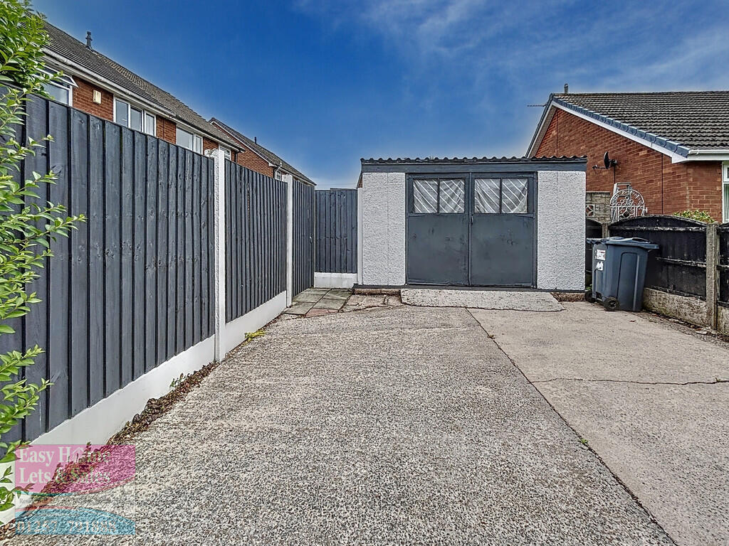 Driveway/Garage