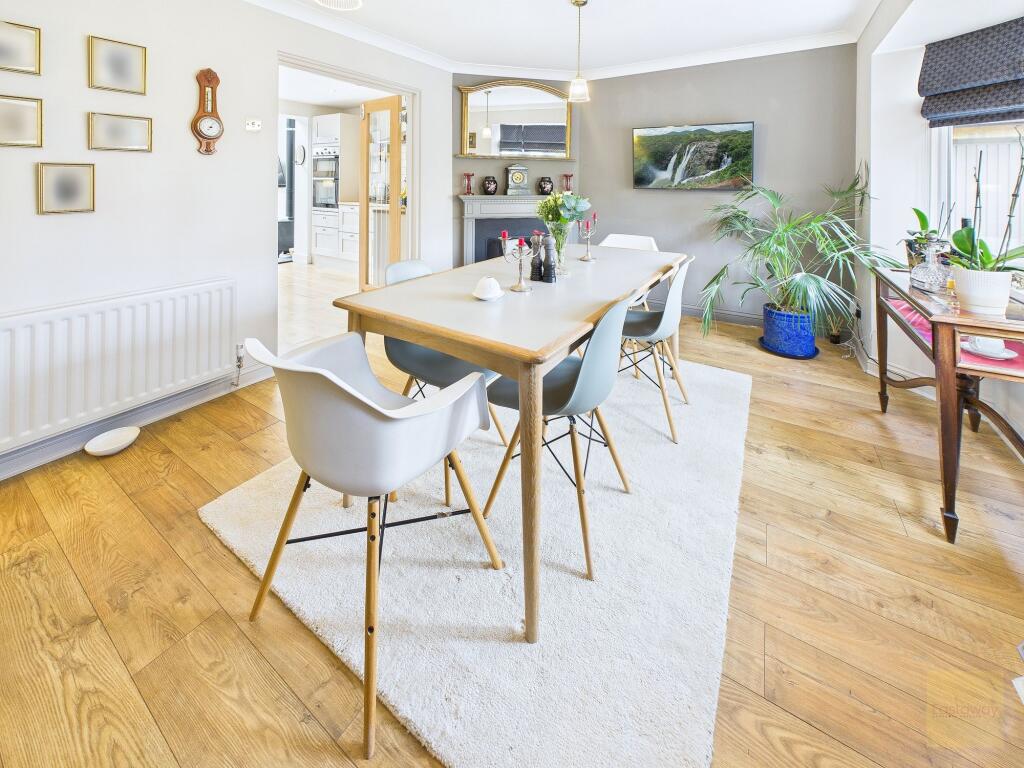 (Lounge) Dining Room