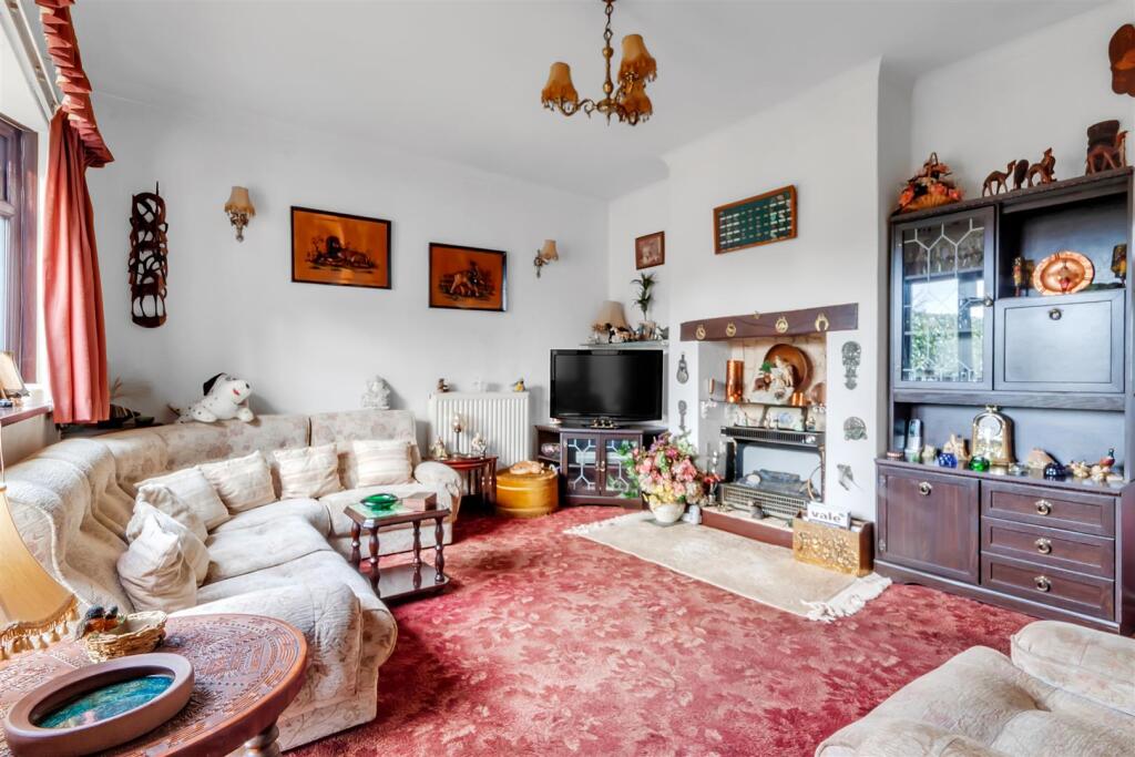 Sitting Room 2.jpg