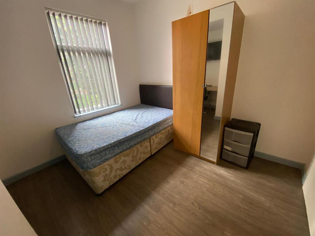 Ensuite Bedroom 3