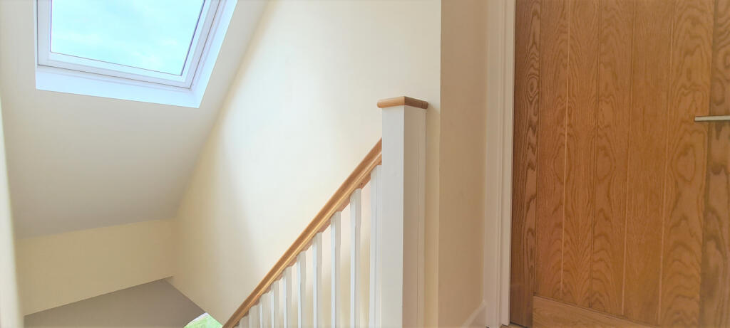 TOP FLOOR LANDING