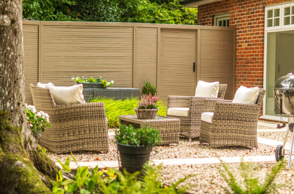 1353926-6-68cc352...