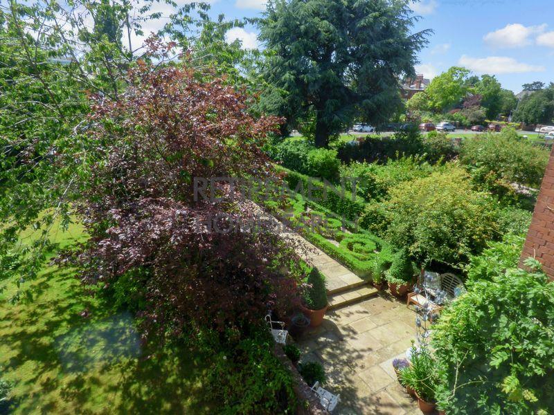 PHOTOS SHOW A GENERA