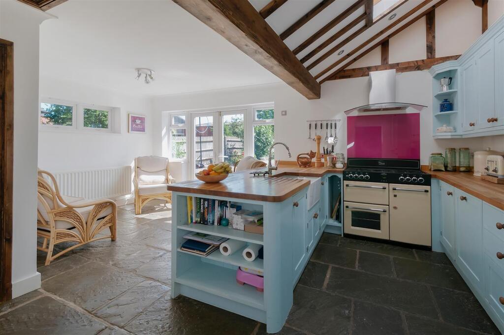 Kitchen.jpg