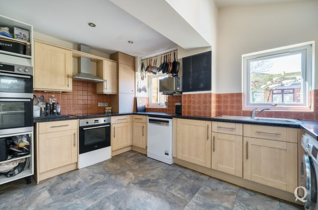 69b07947-c522-476...