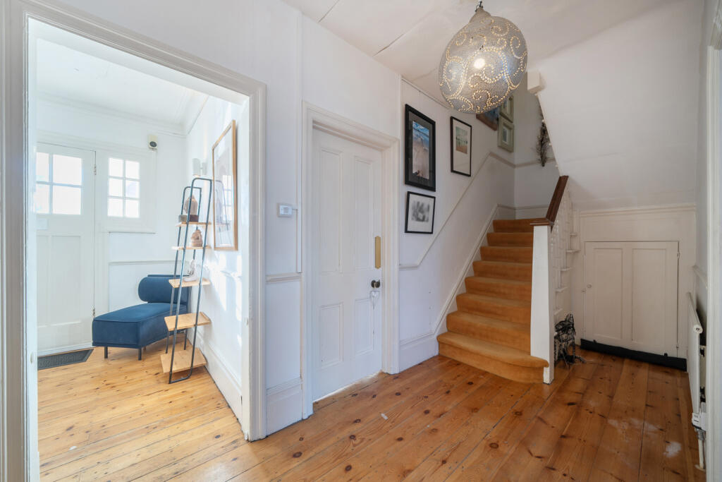 1381793-9-6920628...