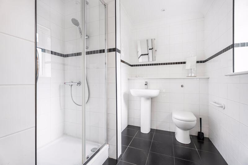 Ensuite