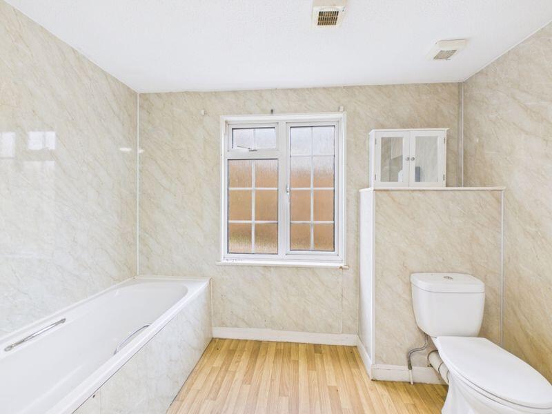 Upstairs bathroom 