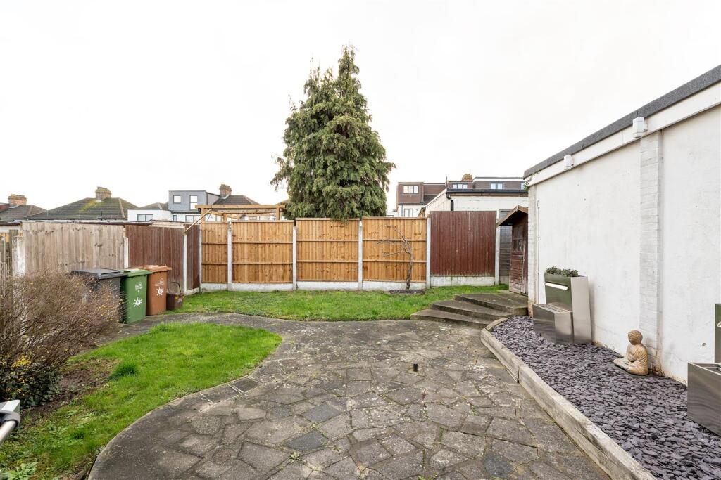 Onslow Close E4