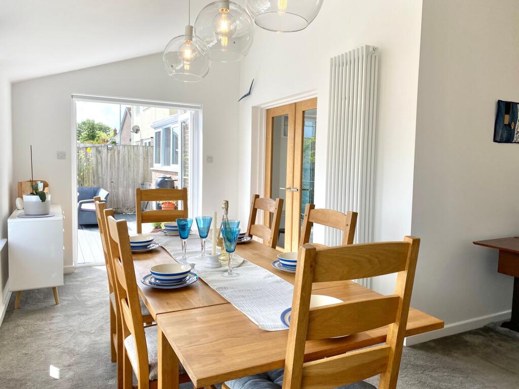 Open Plan Family Living And Dining Room