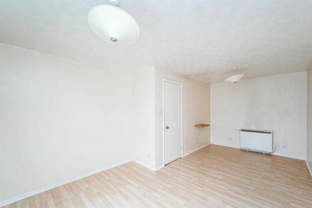 Thurlow Close-7_web.jpg