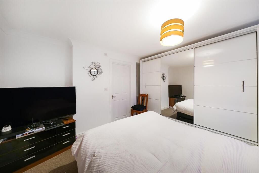 74D - JurrQI1mbgMEQrCYUf9j.jpg