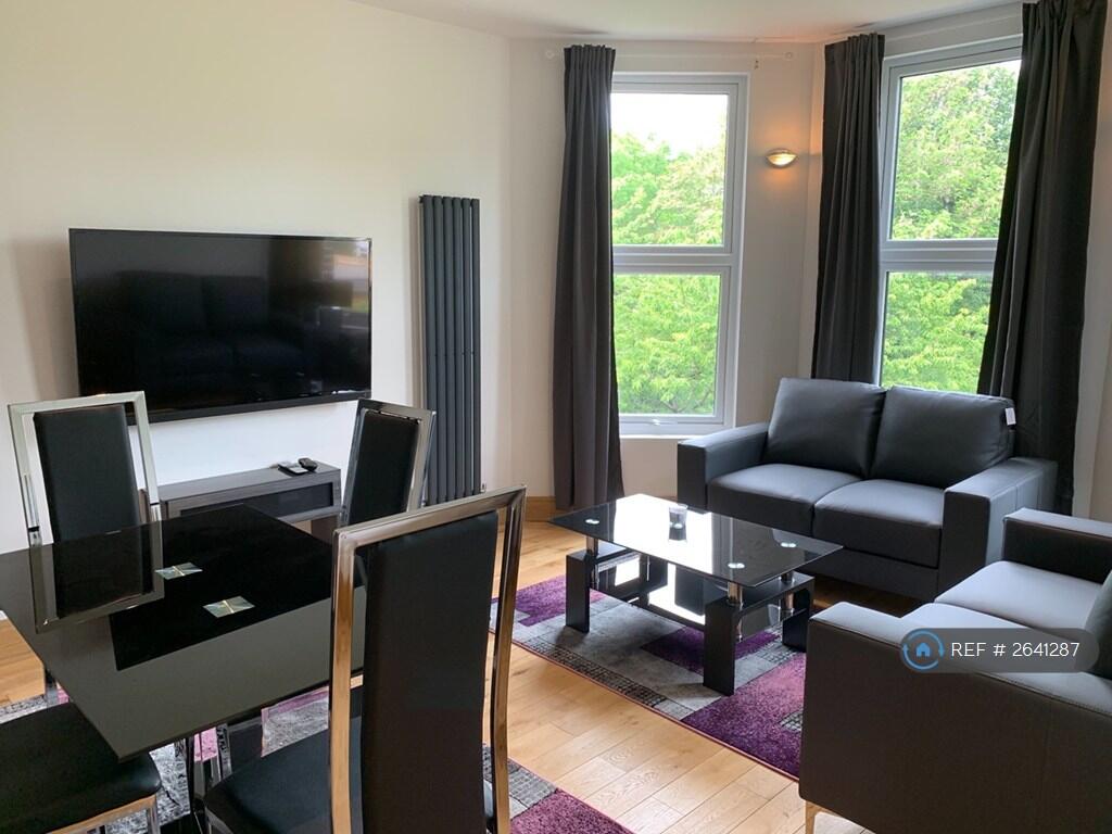 Dining And Lounge