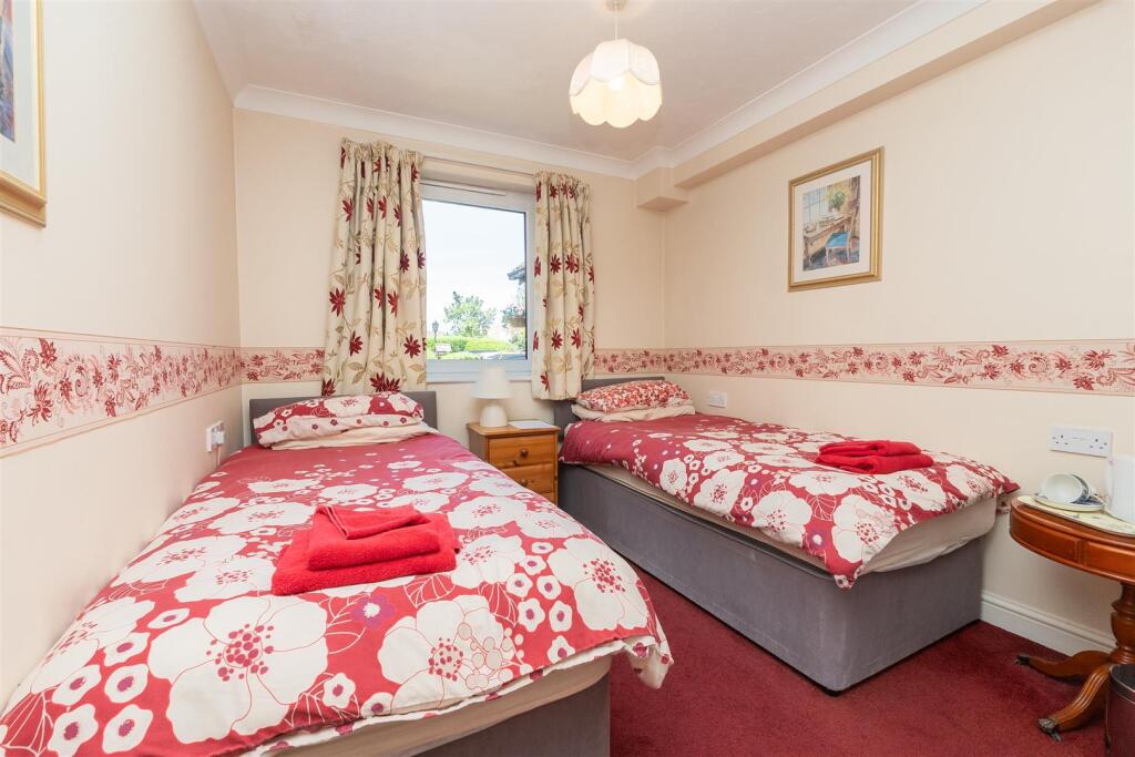 Flat-54-Park-View-Court-BS16-5HG-18.jpg