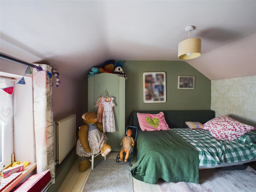 BEDROOM 3