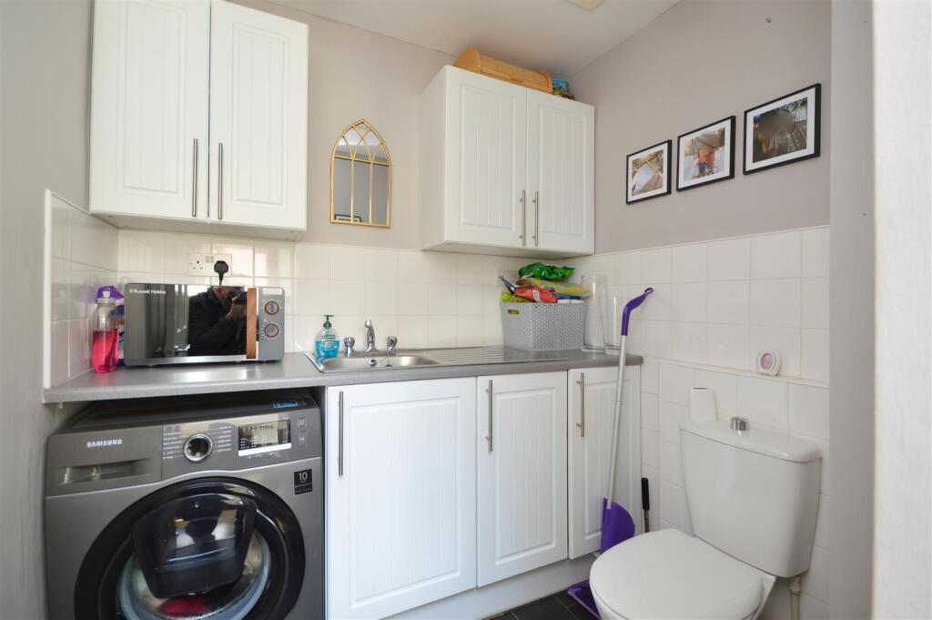 Utility Room/WC