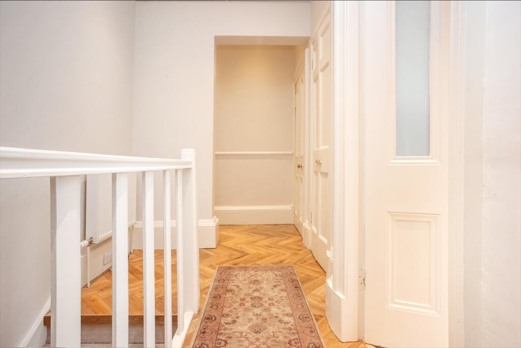 15.1 Grosvenor Crescent-21