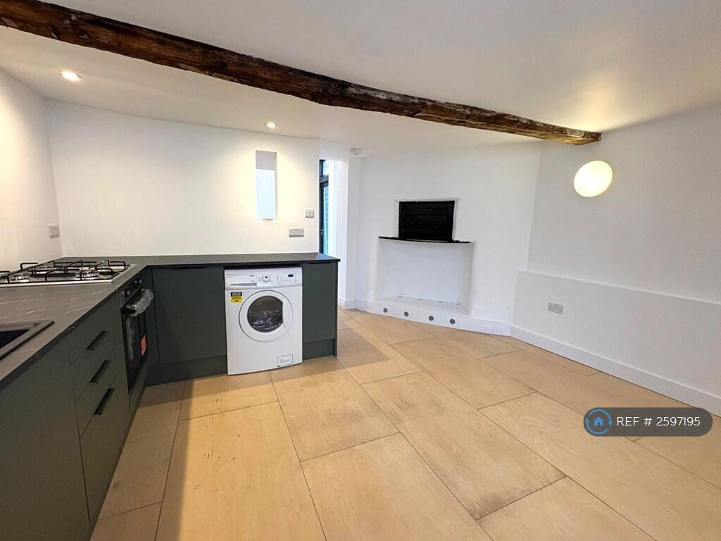 Newly Fitted Kitchen/Dining Room 
