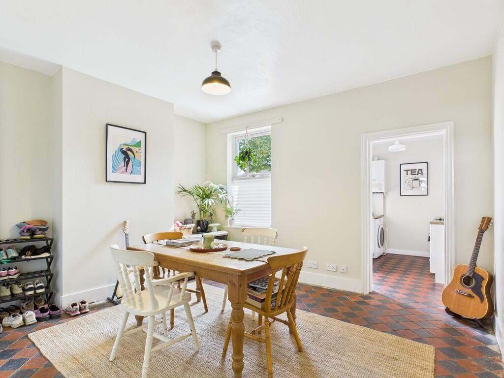 CAM03582G0-PR0135...