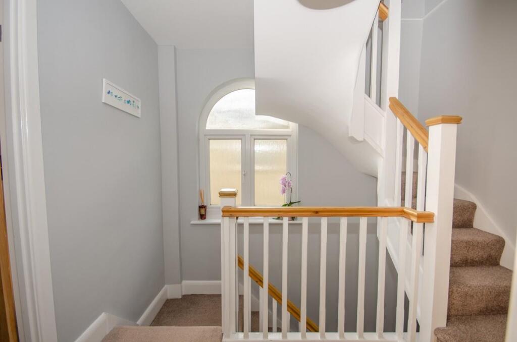 First floor landing.jpg