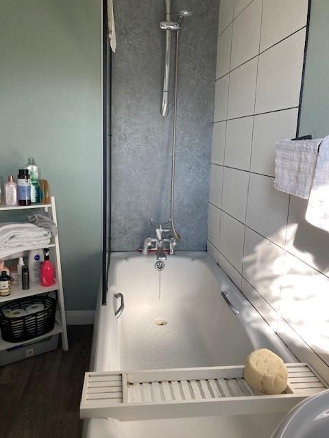 Bathroom2.jpg
