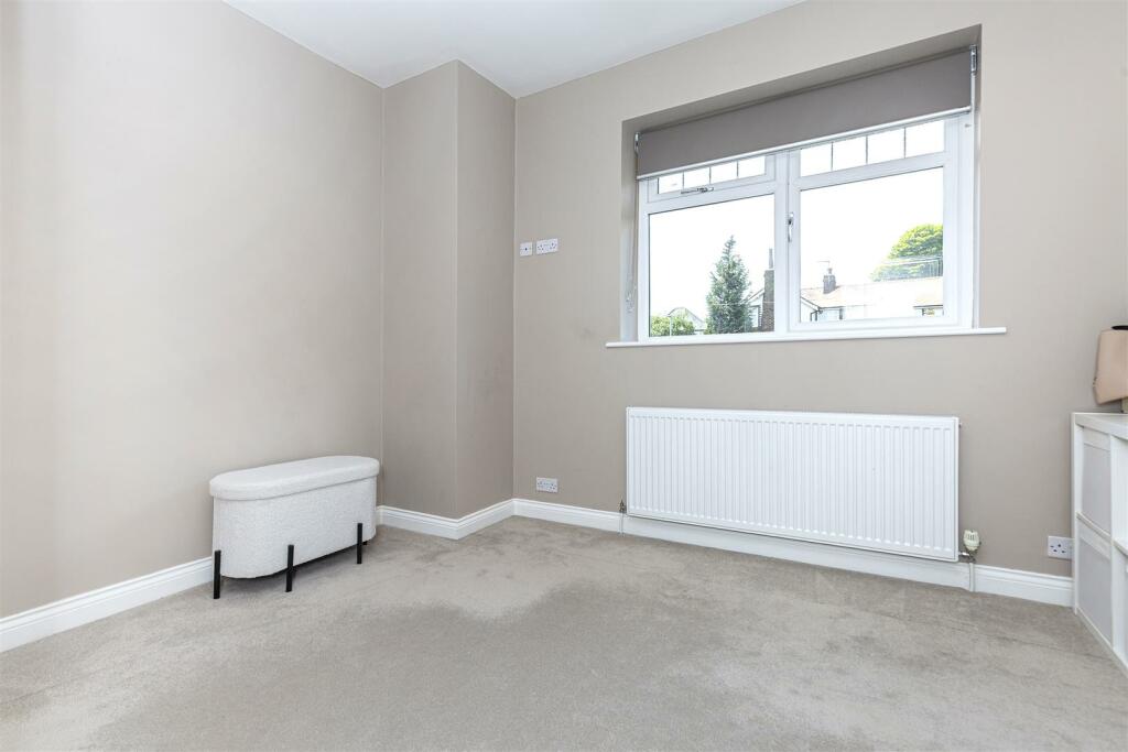 Bramleys Estate Agents - Butternab Road (dressing 