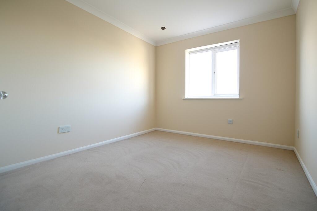 Seymour Way, Sunbury-on-Thames, TW16