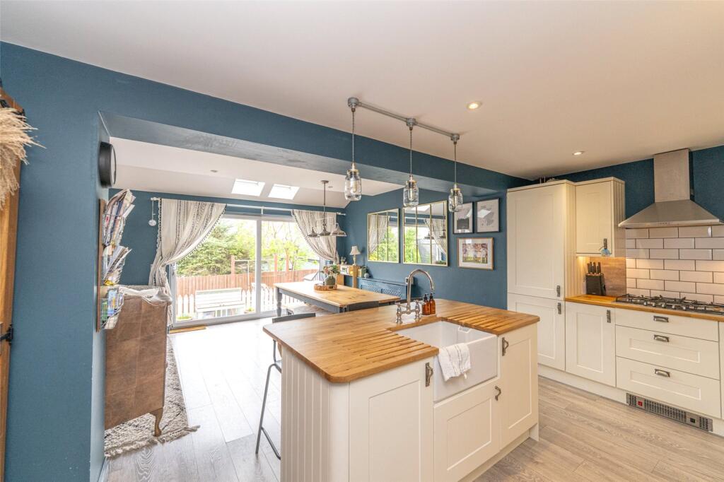 Kitchen Alt