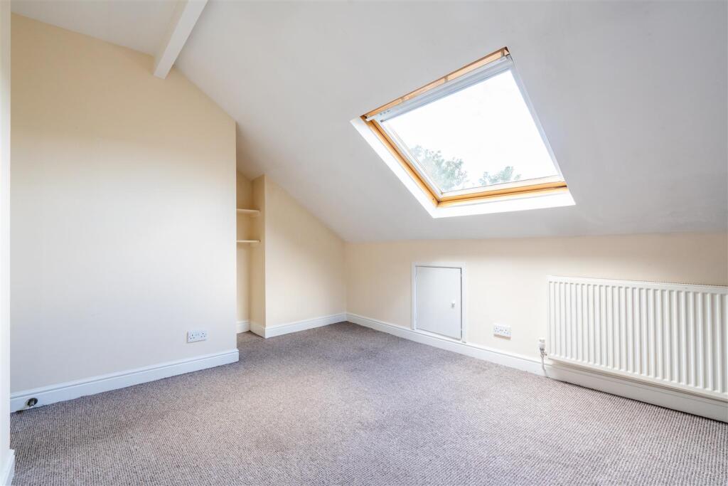 Bedroom 4.jpg