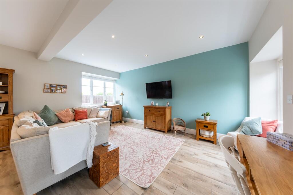 36 The Ridgeway-008.jpg