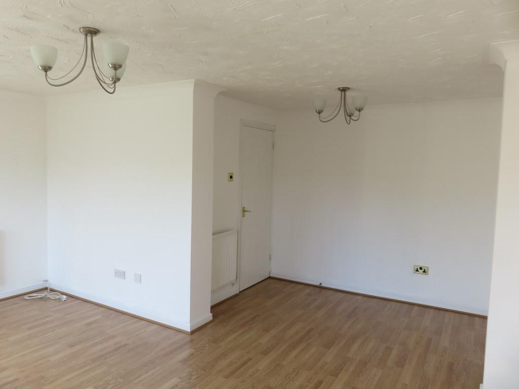 SITTING ROOM/DINER