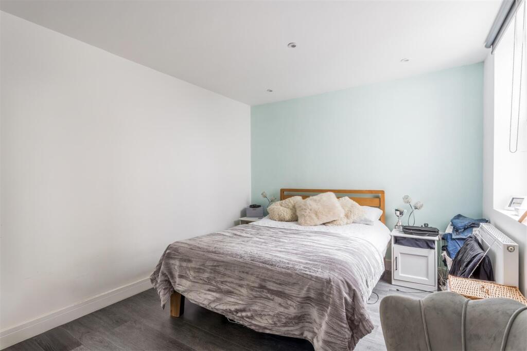 Flat 2, Wallace House-11.jpg
