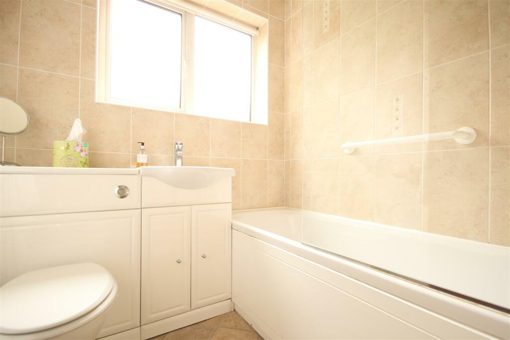 Bathroom.JPG