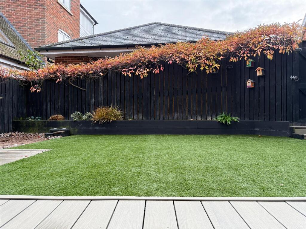 18. Garden-1.jpg
