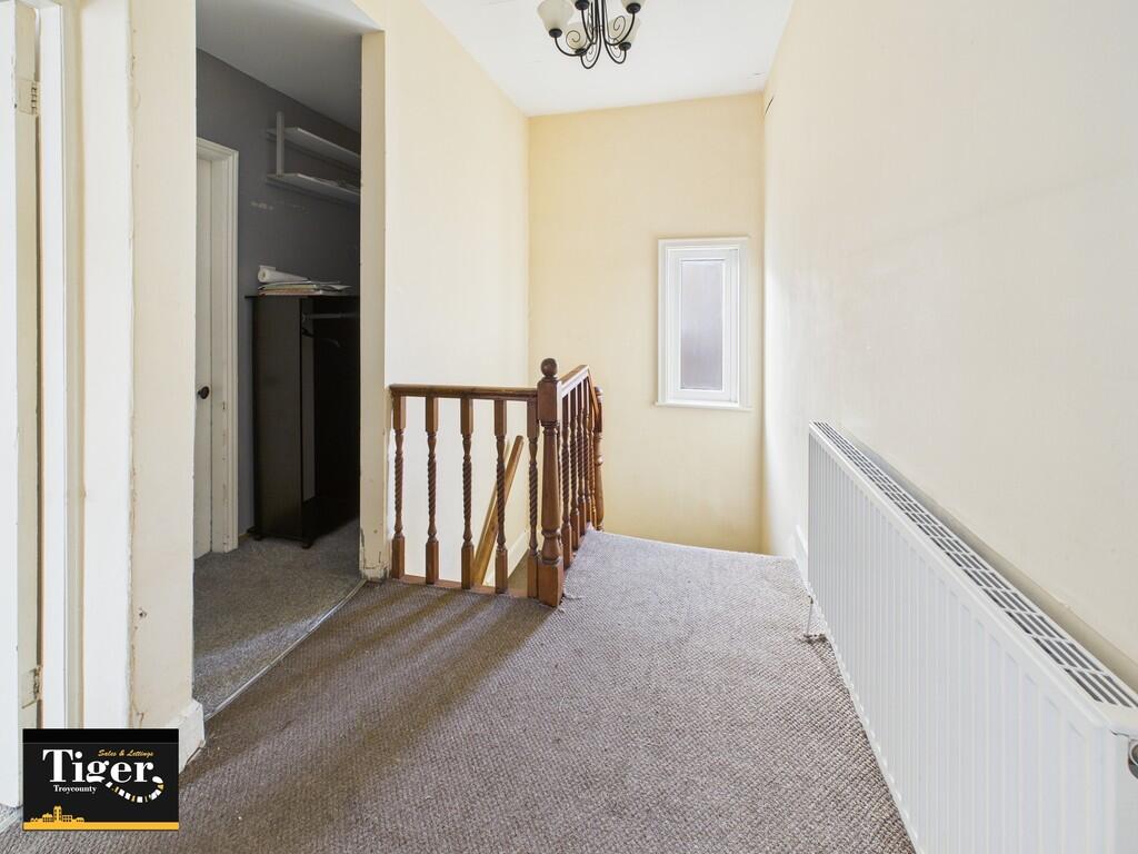 CAM02176G0-PR0779...