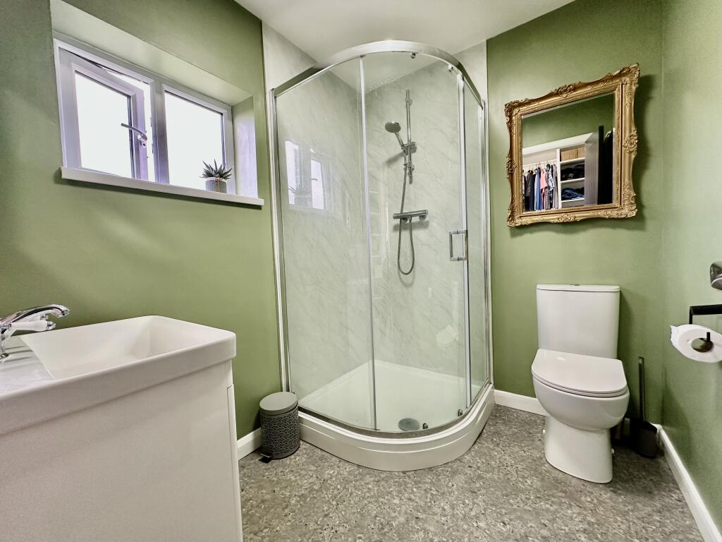 Master Bedroom Ensuite