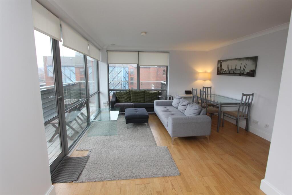Living Room.JPG