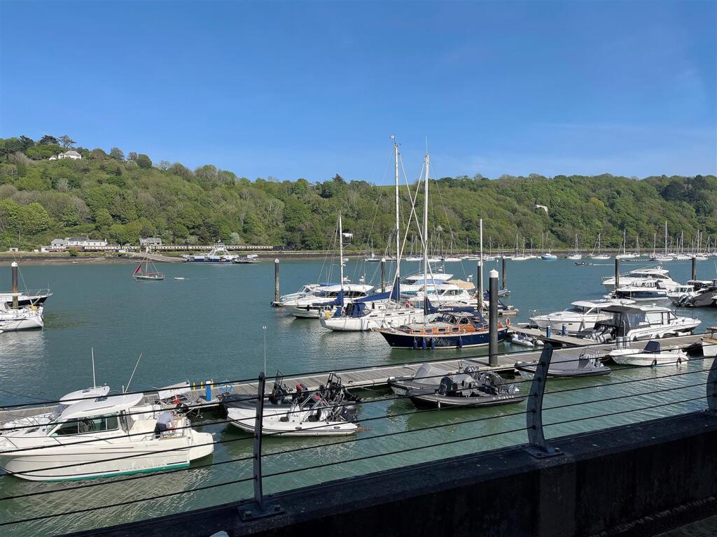 Harbour View And Heritage Railway.jpg