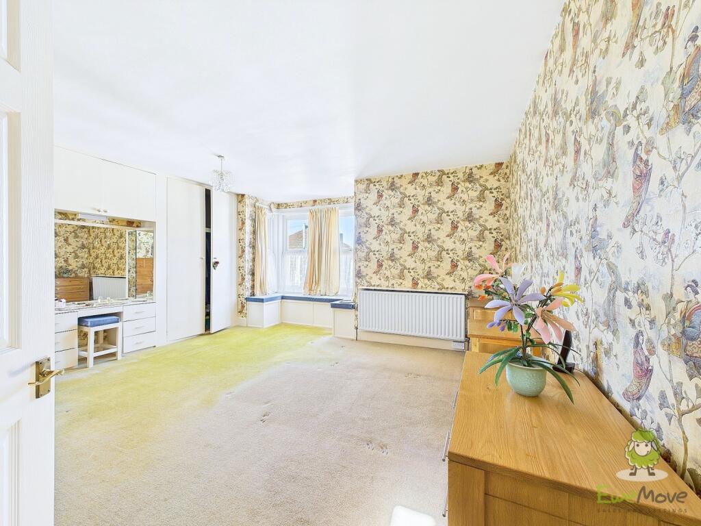 CAM01543G0-PR0122-STILL014